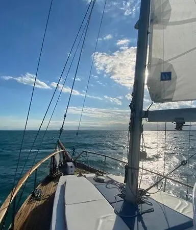 Veliero In Legno Hotel en barco Bisceglie