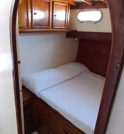 Veliero In Legno Hotel en barco