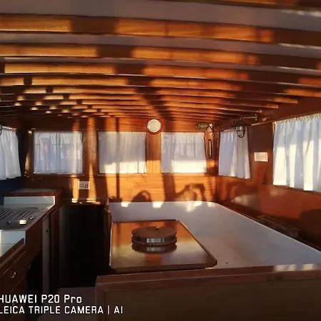 Botel Veliero In Legno *