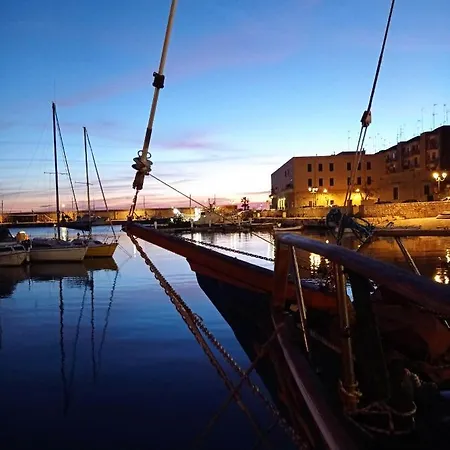 Veliero In Legno * Bisceglie